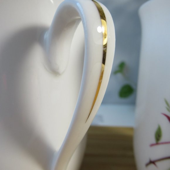 2 Fine Bone China Mugs Roses by Royal Windsor, England - Picture 9 of 13